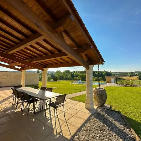 Ferienhaus Cosy Remote Work Retreat 9 Guests Aubeterre *