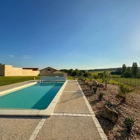 Cosy Remote Work Retreat 9 Guests Aubeterre Ferienhaus