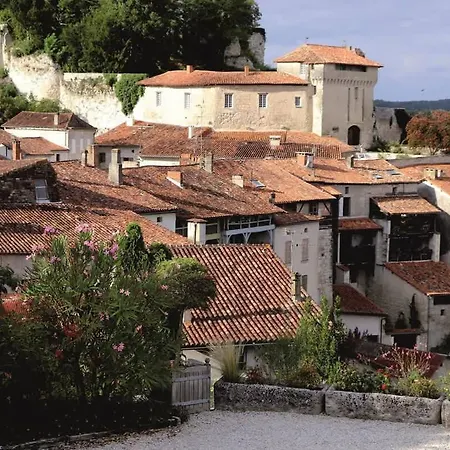 Cosy Remote Work Retreat 9 Guests Aubeterre Laprade (Poitou-Charentes)