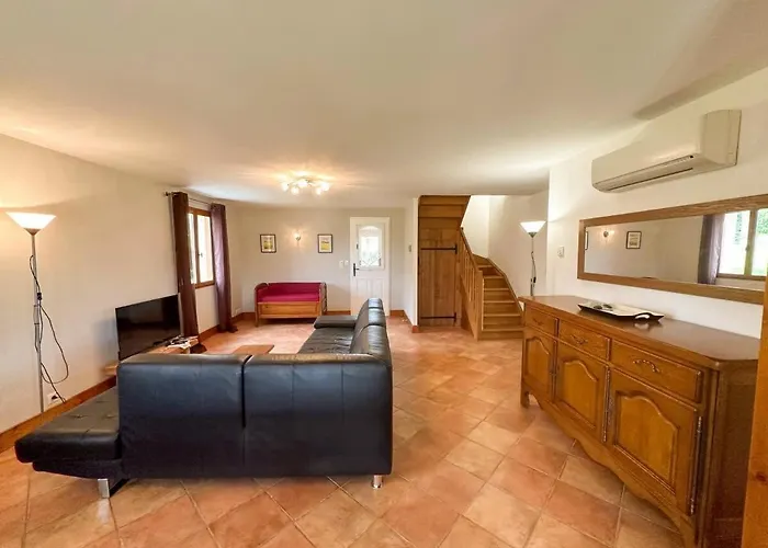 Cosy Remote Work Retreat 9 Guests Aubeterre Laprade (Poitou-Charentes)