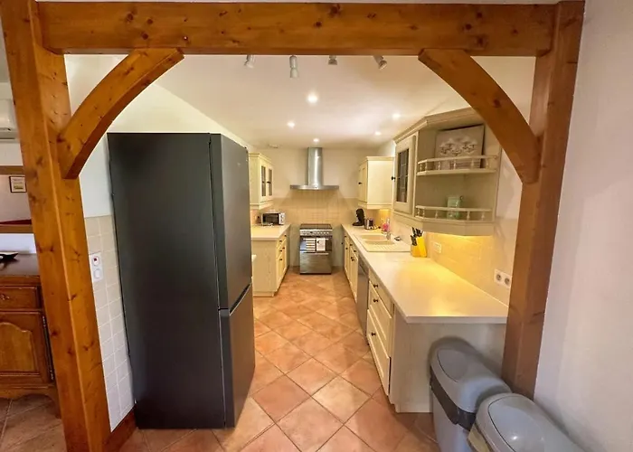 Cosy Remote Work Retreat 9 Guests Aubeterre * Laprade (Poitou-Charentes)