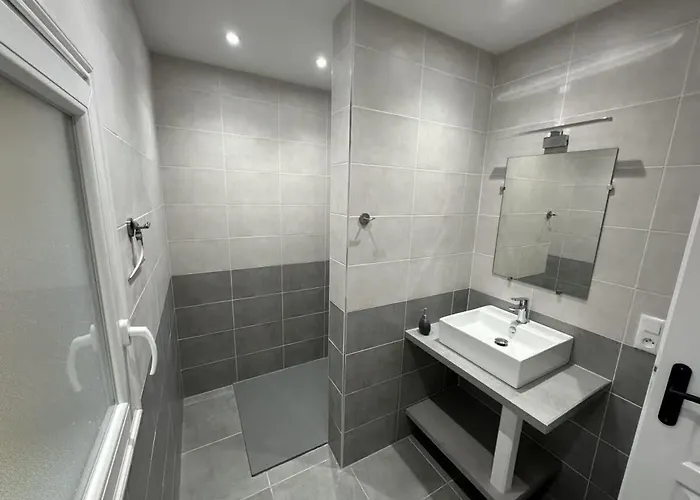 度假居 Cosy Remote Work Retreat 9 Guests Aubeterre *