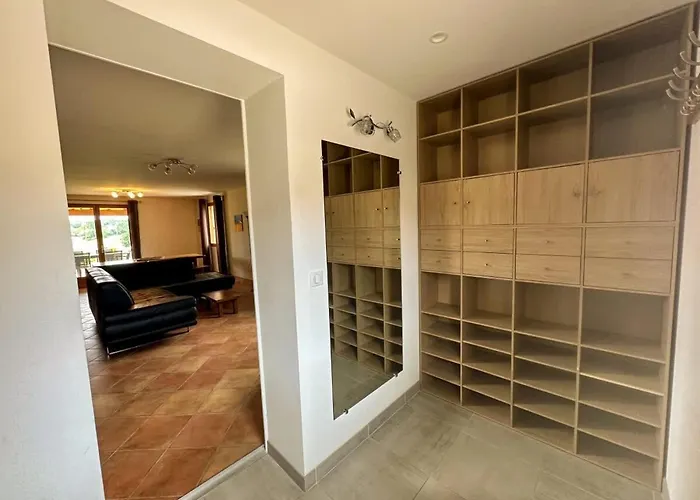 Cosy Remote Work Retreat 9 Guests Aubeterre 度假居 *