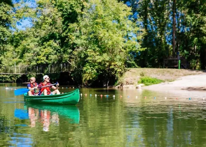 Cosy Remote Work Retreat 9 Guests Aubeterre 度假居