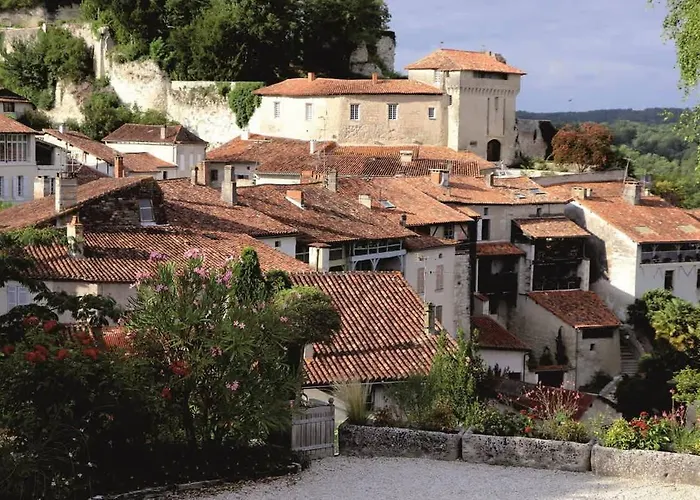 Cosy Remote Work Retreat 9 Guests Aubeterre Laprade (Poitou-Charentes)